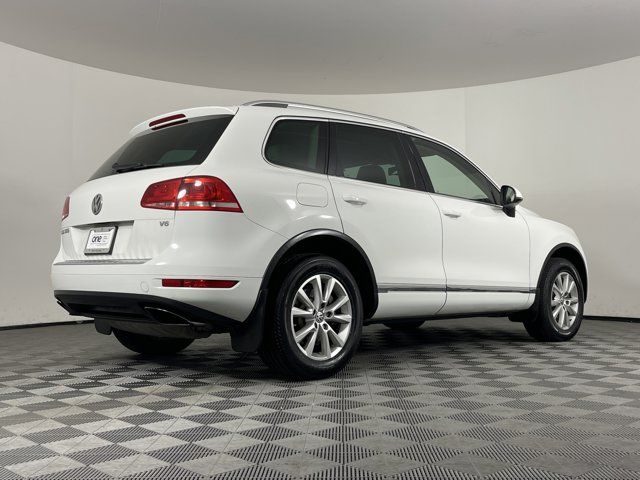 2013 Volkswagen Touareg Sport