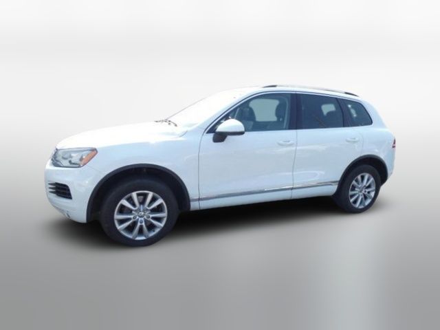 2013 Volkswagen Touareg Sport