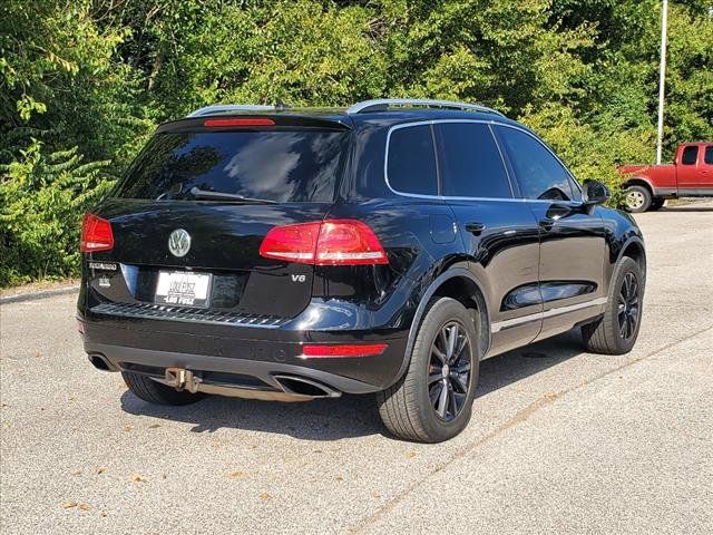 2013 Volkswagen Touareg Sport Navigation