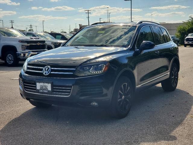 2013 Volkswagen Touareg Sport Navigation