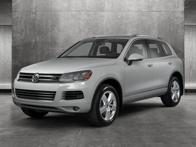 2013 Volkswagen Touareg Base