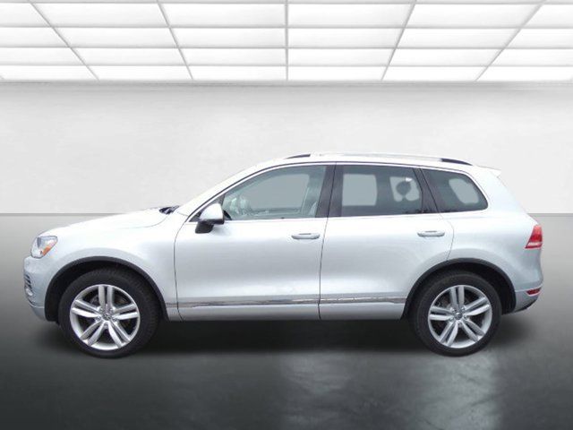 2013 Volkswagen Touareg Executive