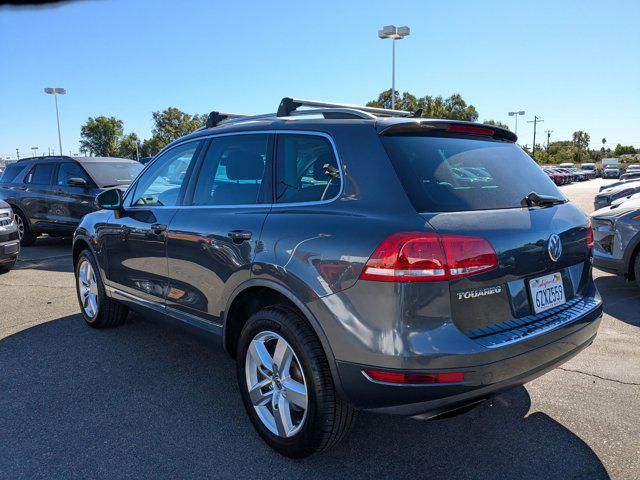 2013 Volkswagen Touareg Lux