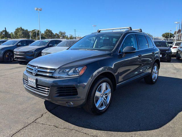 2013 Volkswagen Touareg Lux