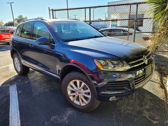 2013 Volkswagen Touareg Sport