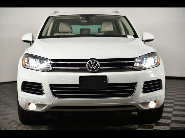 2013 Volkswagen Touareg Sport Navigation
