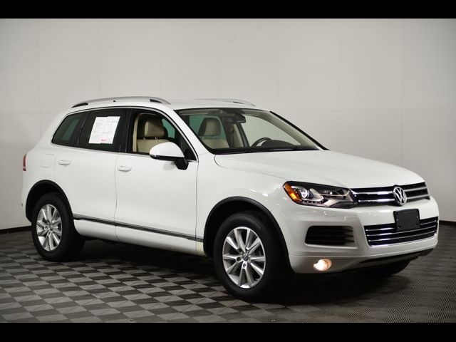2013 Volkswagen Touareg Sport Navigation