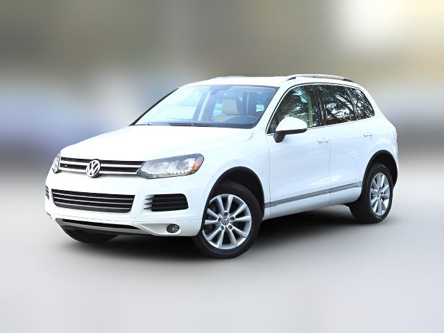 2013 Volkswagen Touareg Sport Navigation