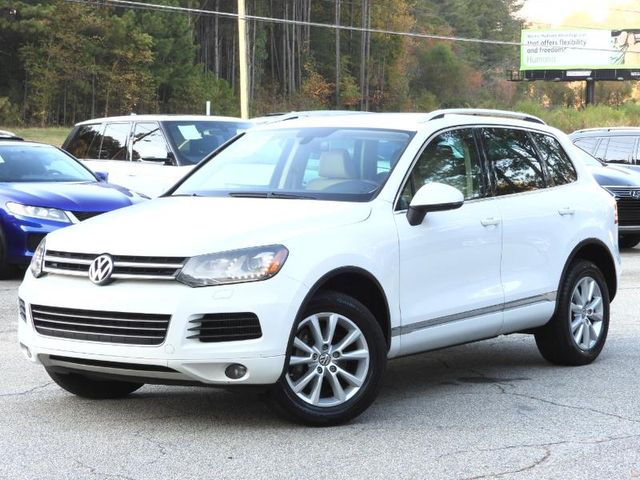 2013 Volkswagen Touareg Sport Navigation