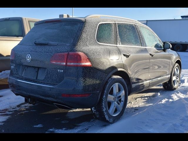 2013 Volkswagen Touareg Lux