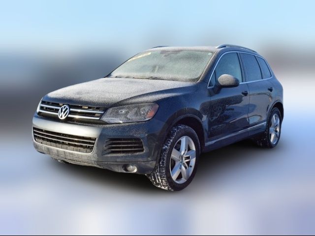 2013 Volkswagen Touareg Lux