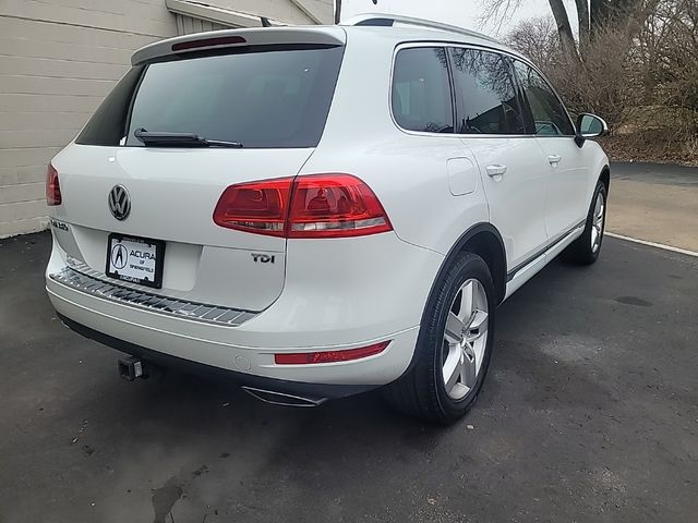 2013 Volkswagen Touareg Lux