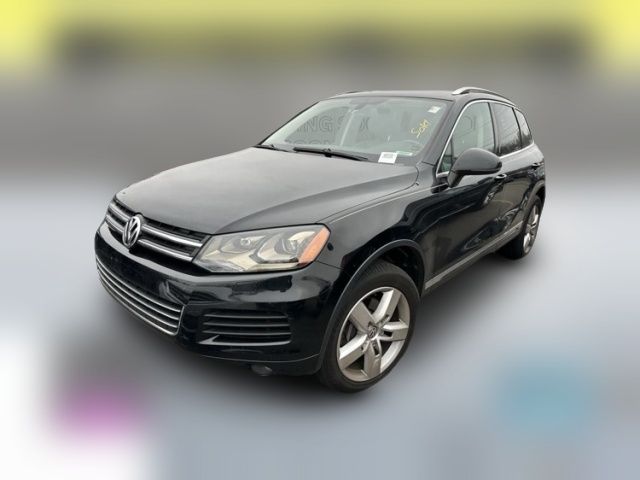 2013 Volkswagen Touareg Lux