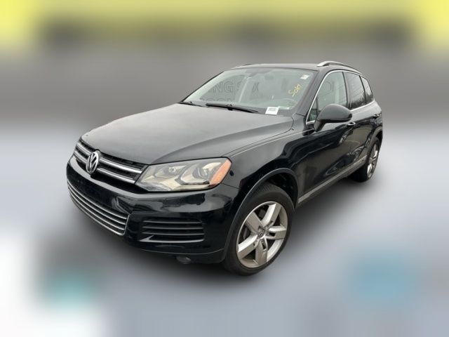 2013 Volkswagen Touareg Lux