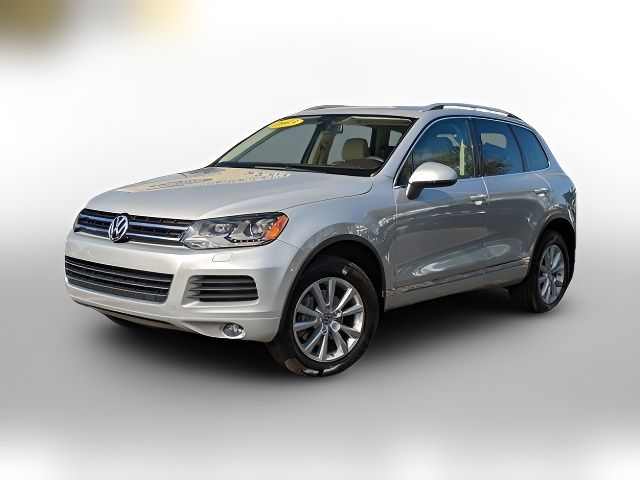 2013 Volkswagen Touareg Sport Navigation