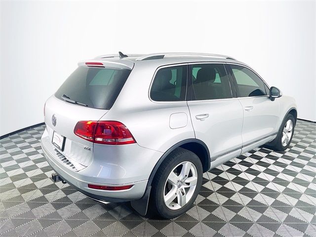 2013 Volkswagen Touareg Lux