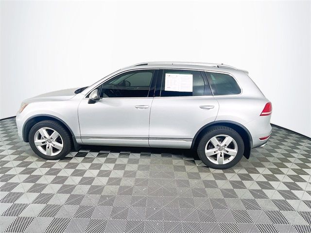 2013 Volkswagen Touareg Lux