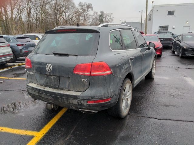 2013 Volkswagen Touareg Executive