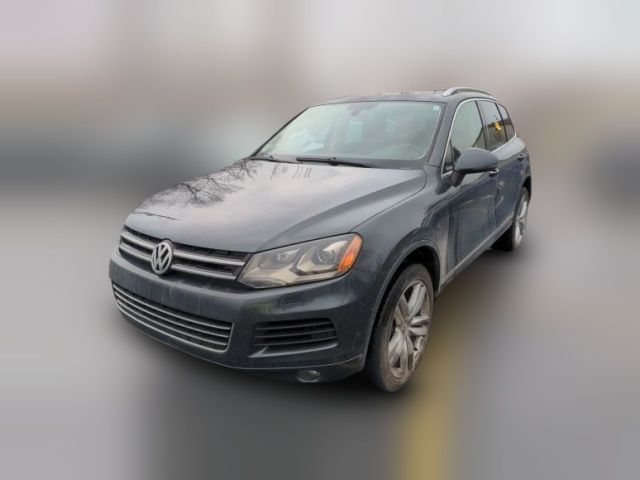 2013 Volkswagen Touareg Executive