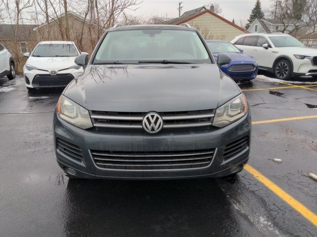 2013 Volkswagen Touareg Executive