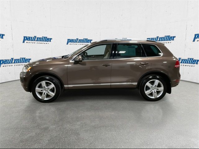 2013 Volkswagen Touareg Lux