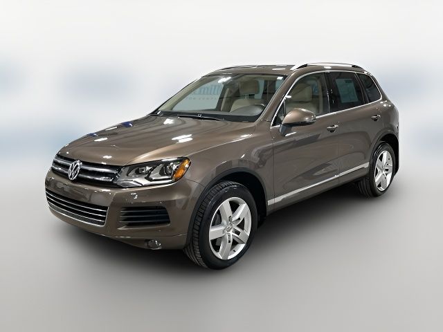 2013 Volkswagen Touareg Lux