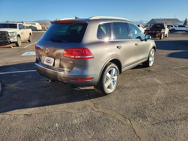 2013 Volkswagen Touareg Lux