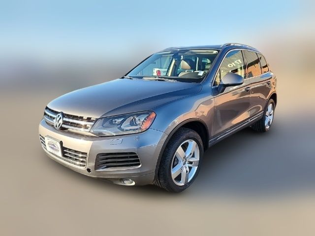 2013 Volkswagen Touareg Lux