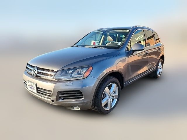 2013 Volkswagen Touareg Lux