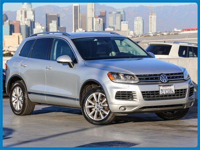 2013 Volkswagen Touareg Sport Navigation