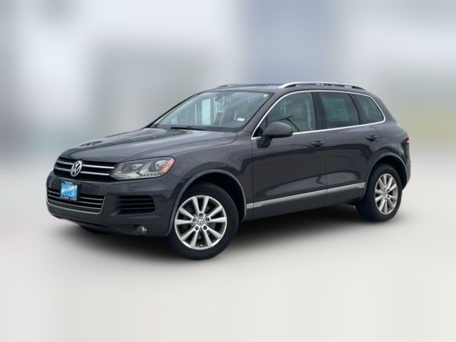 2013 Volkswagen Touareg Sport