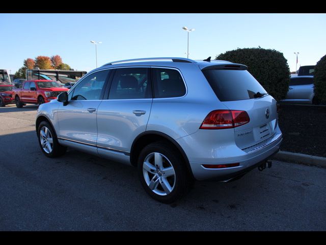 2013 Volkswagen Touareg Lux