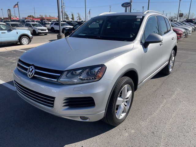 2013 Volkswagen Touareg Lux