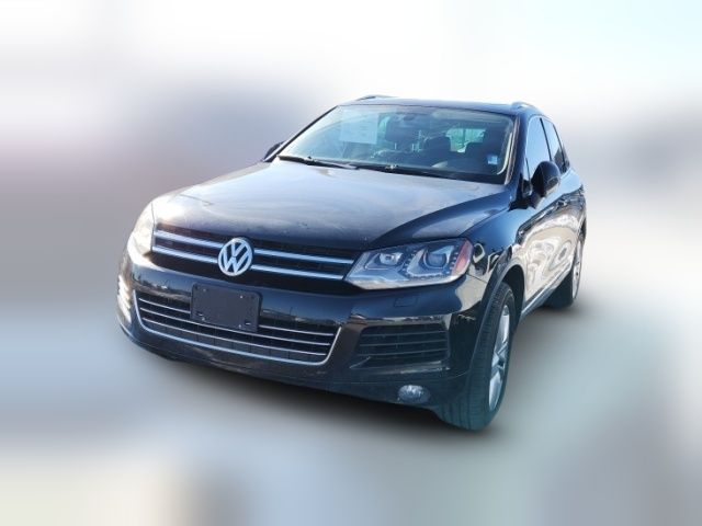 2013 Volkswagen Touareg Lux