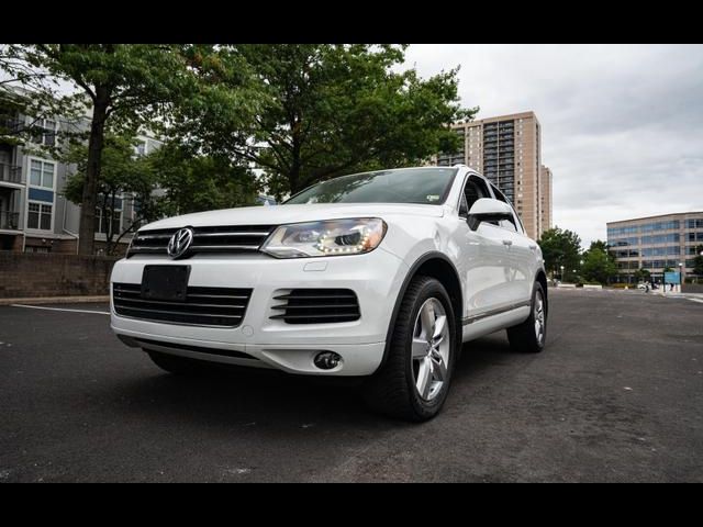 2013 Volkswagen Touareg Lux