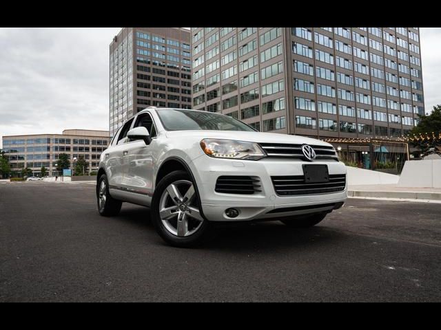 2013 Volkswagen Touareg Lux