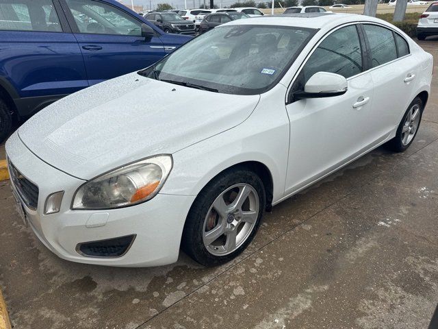 2013 Volvo S60 T5 Platinum