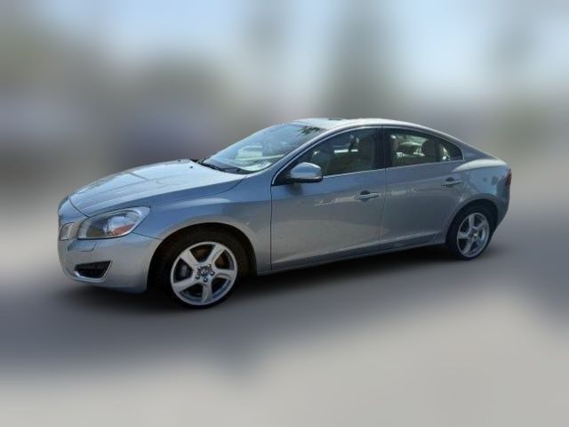 2013 Volvo S60 T5 Platinum