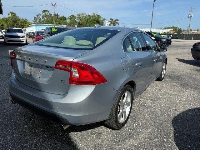 2013 Volvo S60 T5 Platinum
