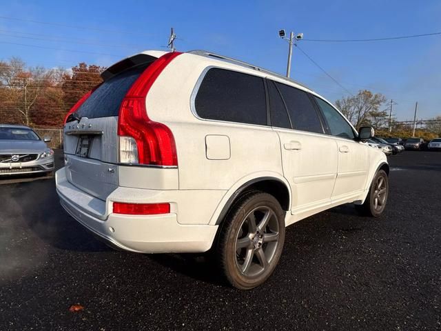 2013 Volvo XC90 Premier Plus