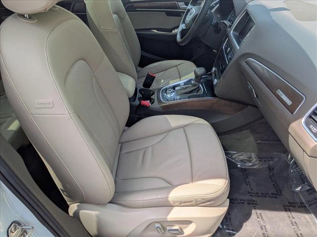 Vehicle image 23 of 27