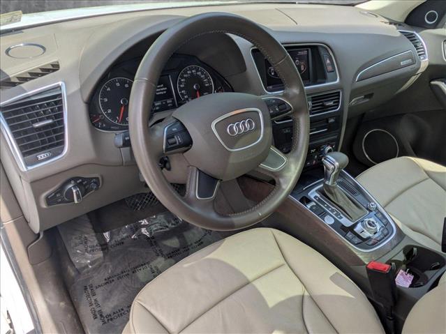 Vehicle image 10 of 27