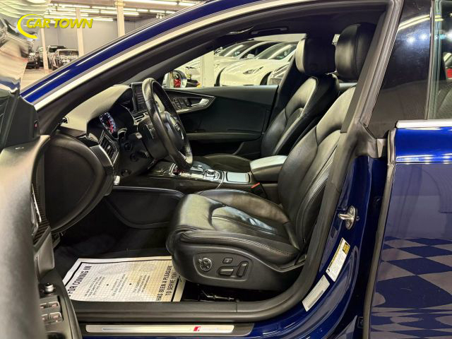 Vehicle image 21 of 68