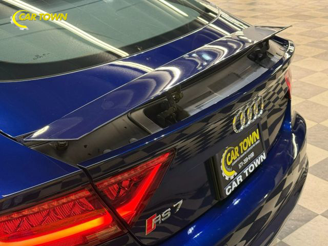 Vehicle image 15 of 68