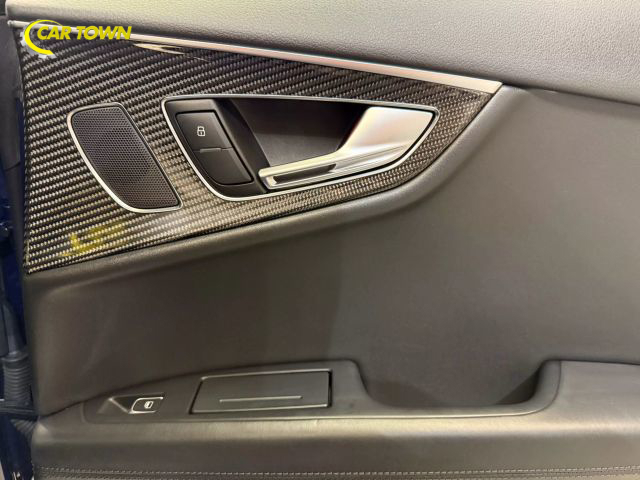 Vehicle image 49 of 68