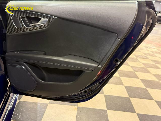 Vehicle image 50 of 68