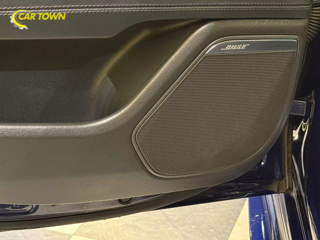 Vehicle image 43 of 68