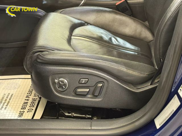 Vehicle image 22 of 68