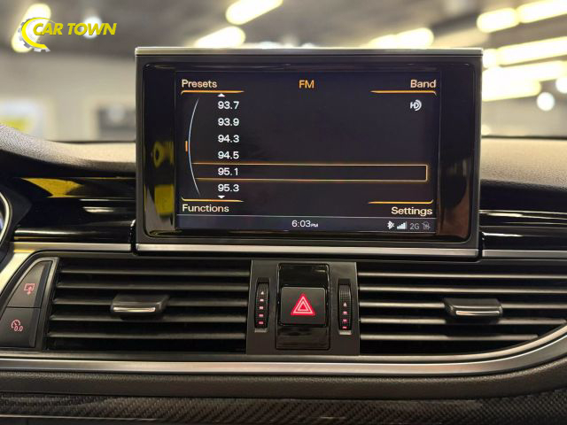 Vehicle image 35 of 68