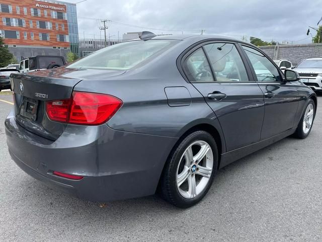 2014 BMW 3 Series 320i